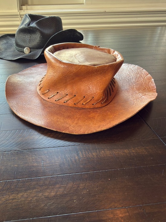 Accessories - Rugged Full Grain Outback Hat